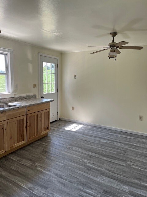 Building Photo - 1362 Krumsville Rd