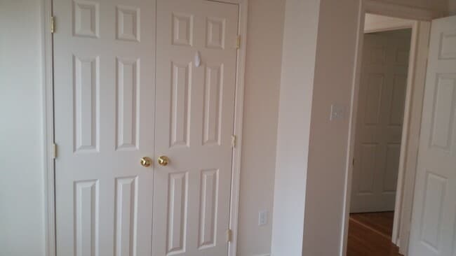 Building Photo - Great house! Three bedroom / One bath