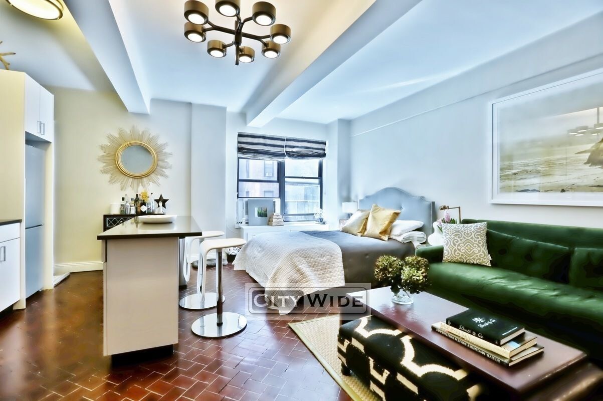 Primary Photo - 160 W 72nd St