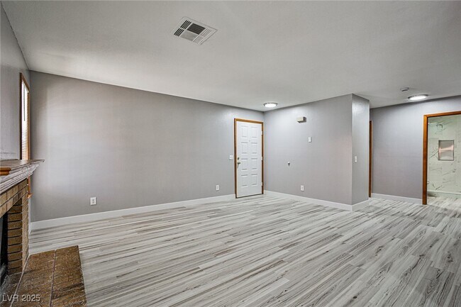 Foto del edificio - 6649 W Tropicana Ave