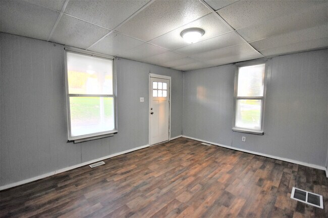 Building Photo - 408 Connor Ave