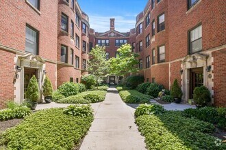 Building Photo - 1427 W Elmdale Ave