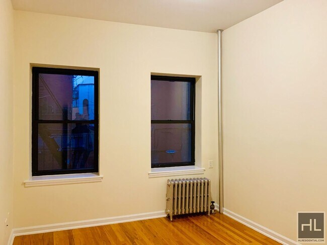 Building Photo - GRAND STREET