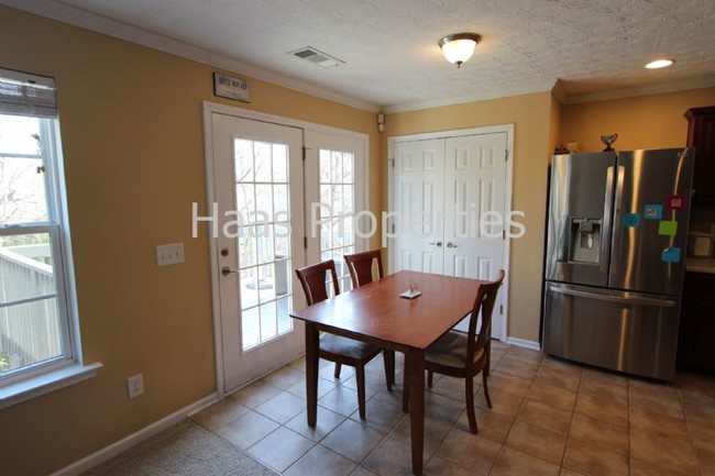 Building Photo - 137 Holly Mill Village Dr