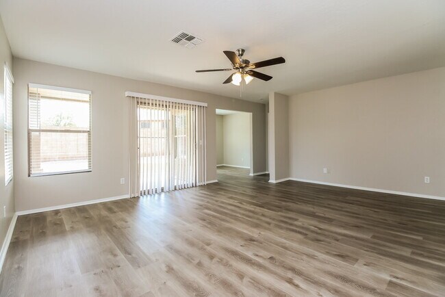 Foto del edificio - 3107 W Park St