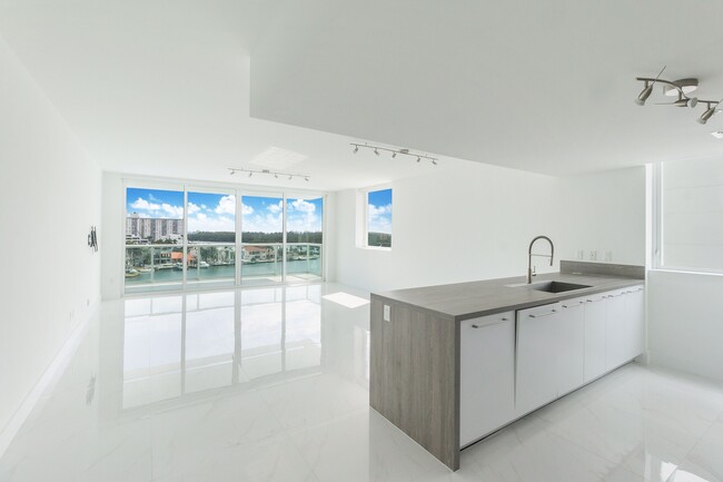 Foto del edificio - 400 Sunny Isles Blvd