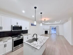 Building Photo - 140 Landings Psge