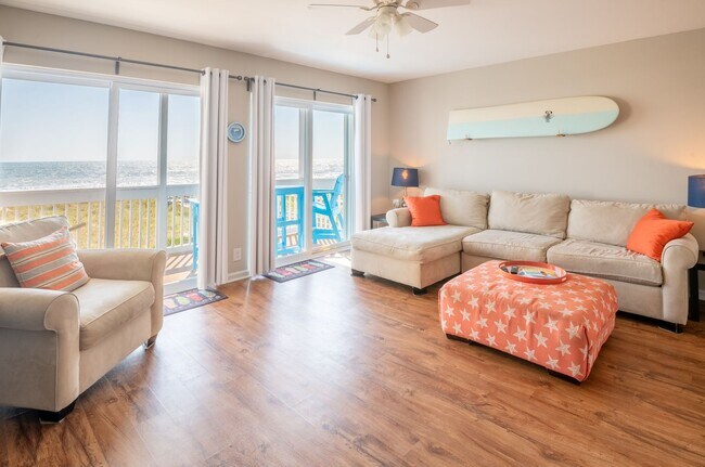 Foto del edificio - Seaview D @ 714 Carolina Beach Ave. N