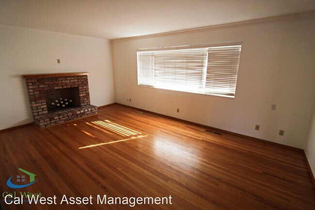 Building Photo - 3 br, 2.5 bath House - 77 Loucks Avenue