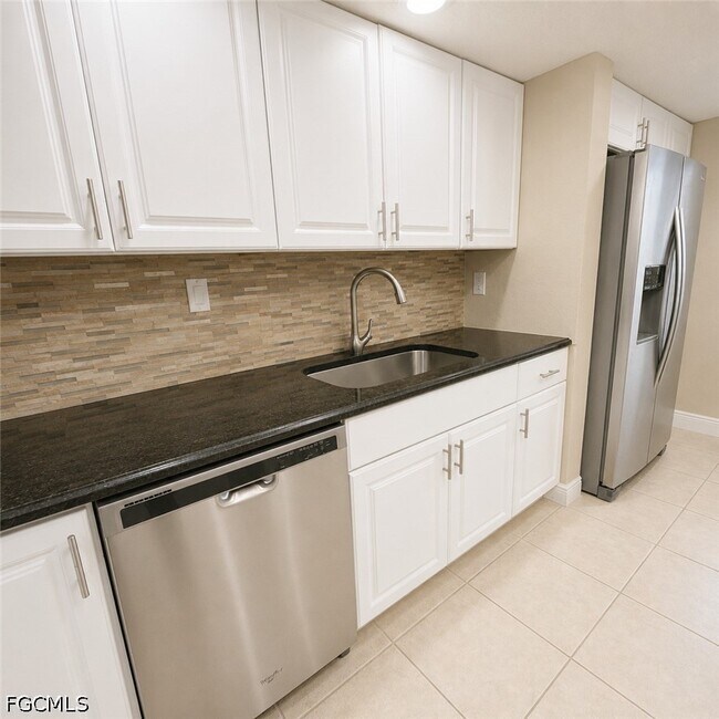 Foto del edificio - 2264 Winkler Ave