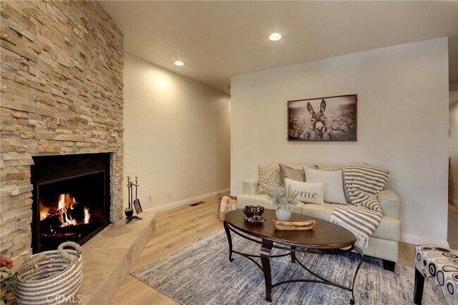 Foto del edificio - 430 E Country Club Blvd