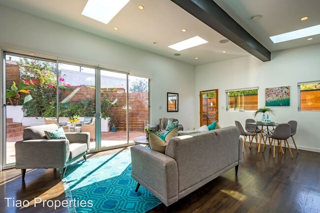 Building Photo - 2 br, 1 bath House - 2610 Silver Lake Blvd