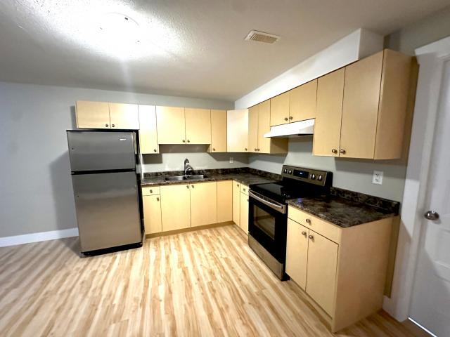 Photo du bâtiment - 1 bedroom in CPG BC V2N 0E6