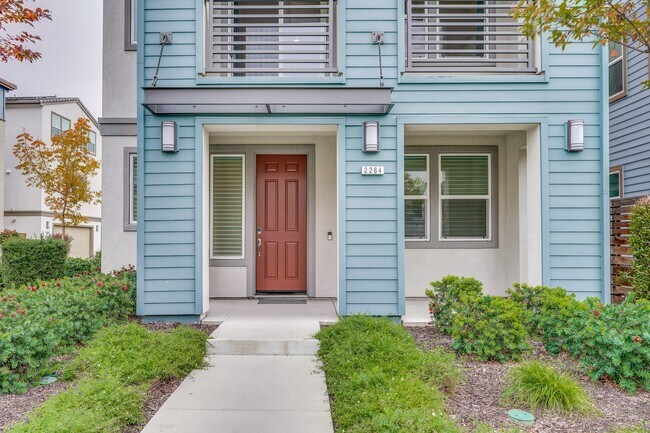 Foto del edificio - 2248 Solace Loop