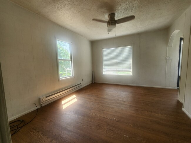 Building Photo - Elba Cottage