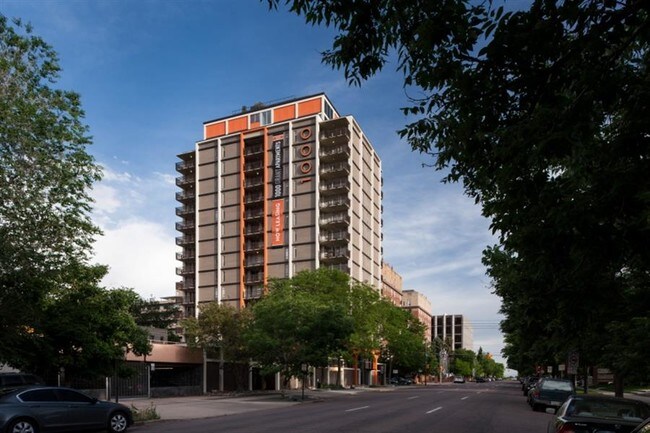 1000 Grant The Burnsley Apartments Denver, CO