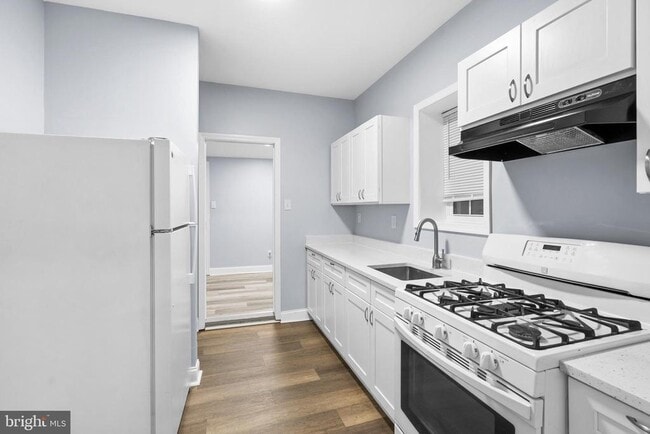 Building Photo - 3317 Kip St