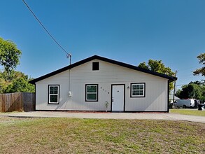 Building Photo - 5116 E 28th Ave