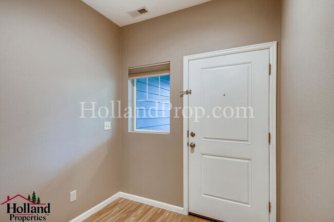 Foto del edificio - Stunning 3 Bedroom 2.5 Bathroom Home with ...