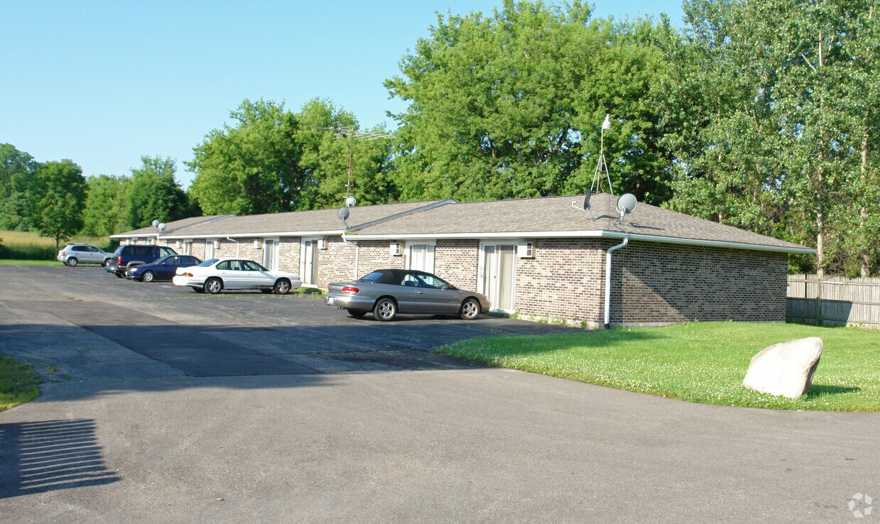 623719 Beggs Ln, Marengo, IL 60152 Apartments in Marengo, IL