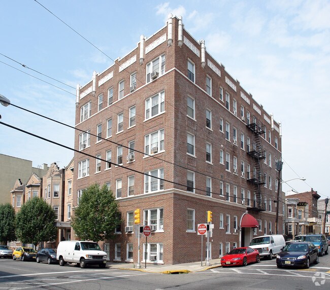 Building Photo - Marian Arms II