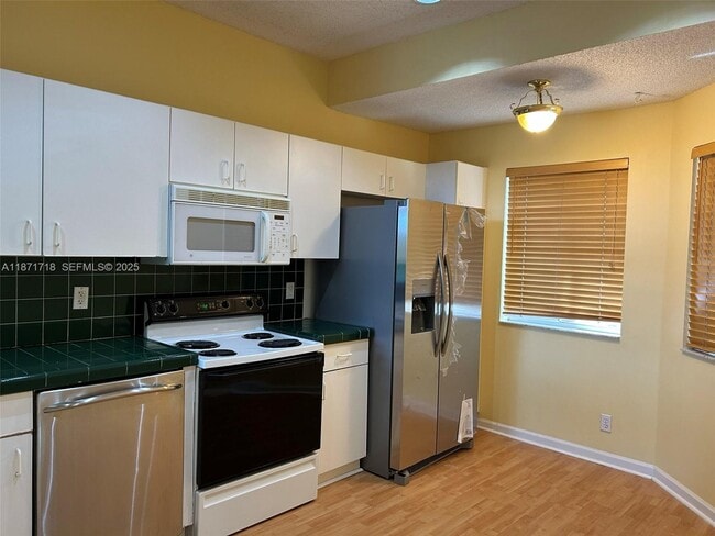 Building Photo - 15851 SW 10th St