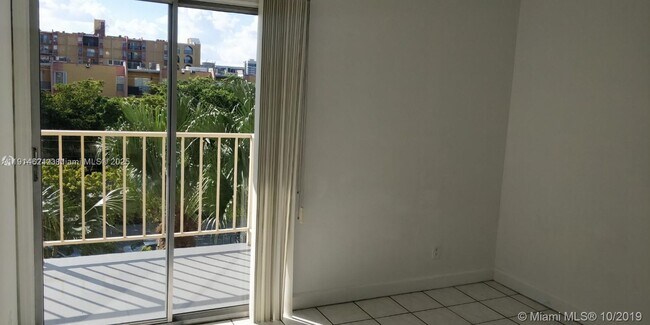 Foto del edificio - 801 NW 47th Ave