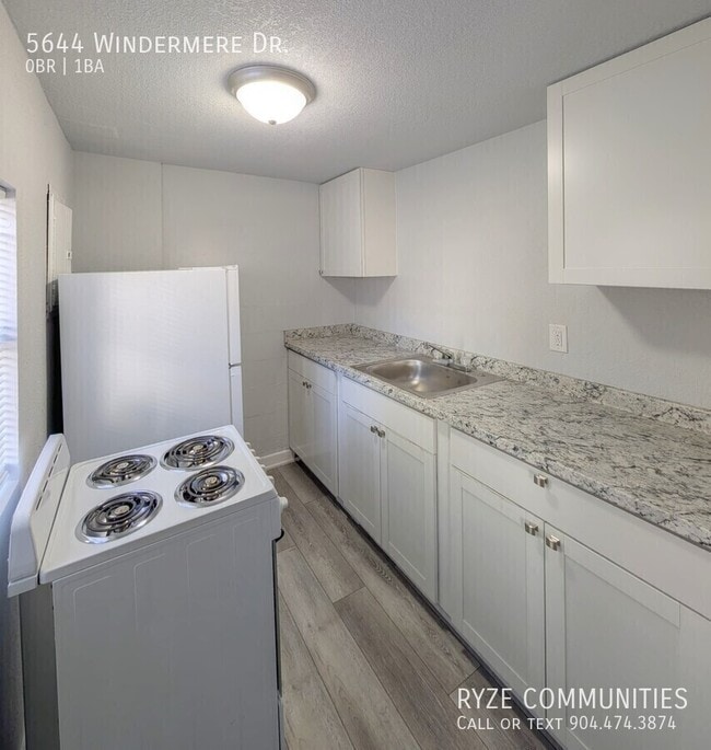 Building Photo - 5644 Windermere Dr