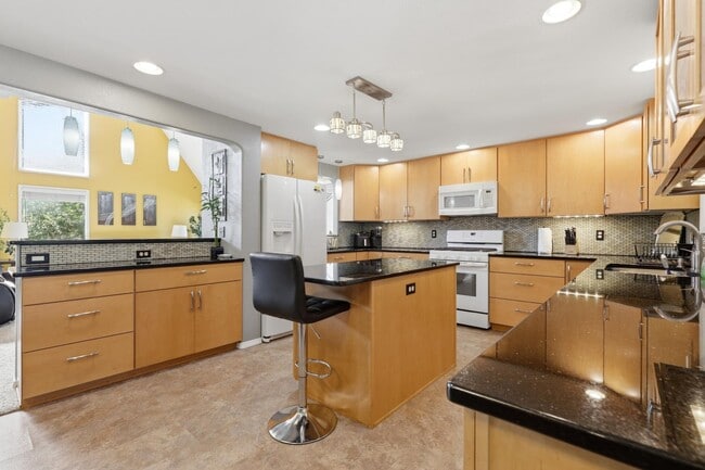 Building Photo - 3115 Hogan Ct