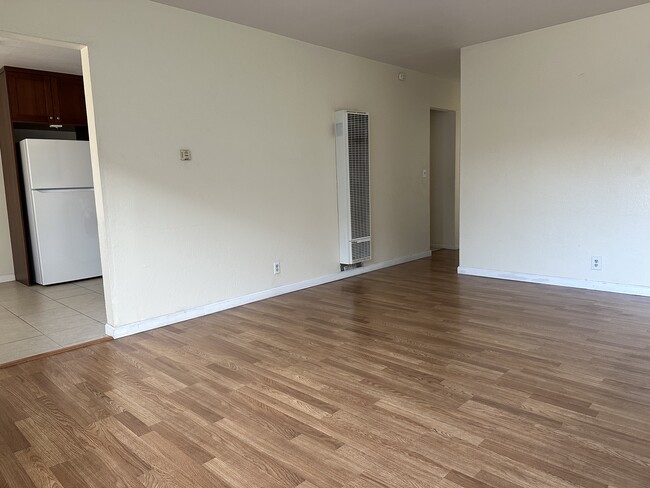 Building Photo - 1110 Buena Vista Ave