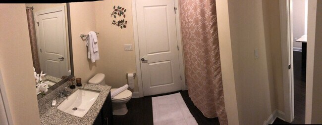 Foto del edificio - 5720 Carnegie Blvd