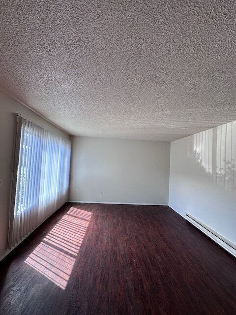 Building Photo - First Floor One Bedroom Unit Near Transportation