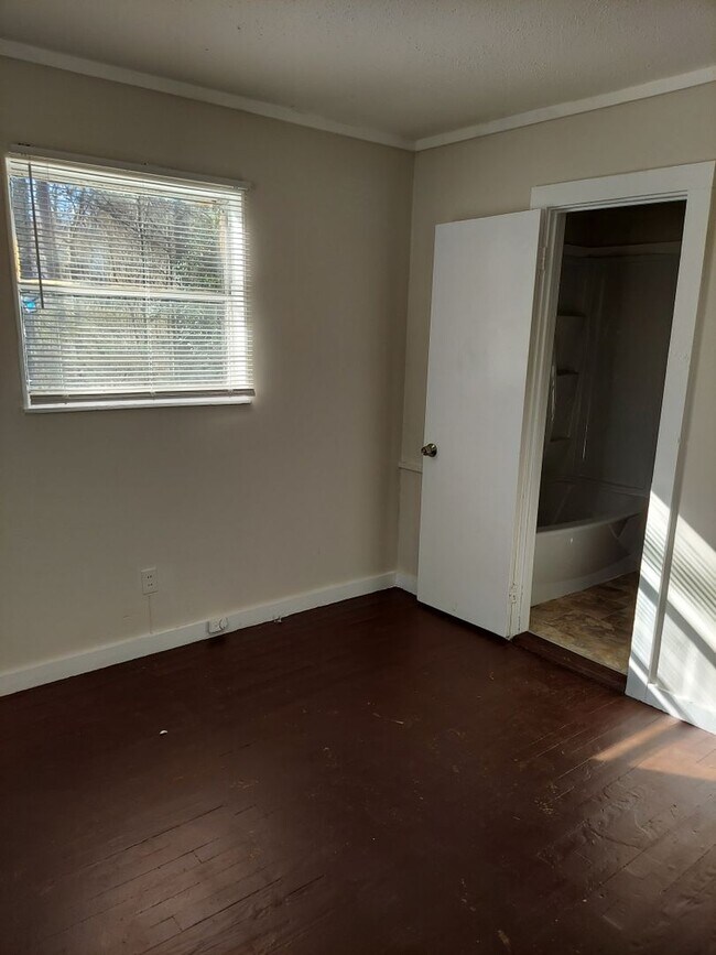 Foto del edificio - Utilities Included!