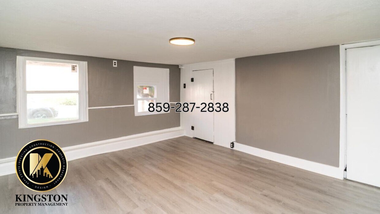 112 E 4th St Unit 112 E. 4th St. 1/2, Maysville, KY 41056 Room for