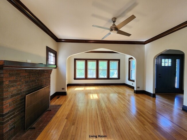 Foto del edificio - 335 W Palatine Rd