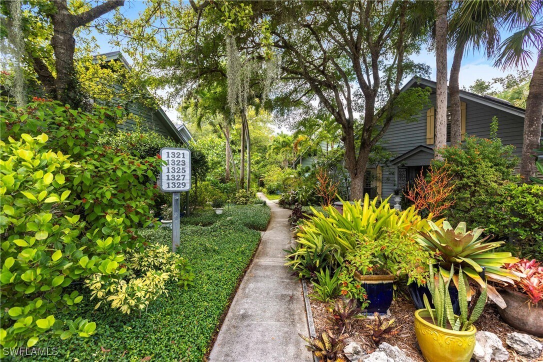 Foto principal - 1323 Solana Rd