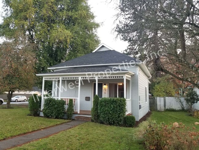 Building Photo - Super Cute 2bd Ranch Style Hillsboro home w/Garage, w/d hookups and yard!
