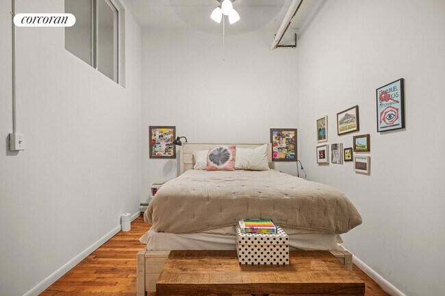 Foto del edificio - 84 N 9th St
