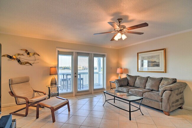 Foto del edificio - 5285 Coquina Key Dr SE