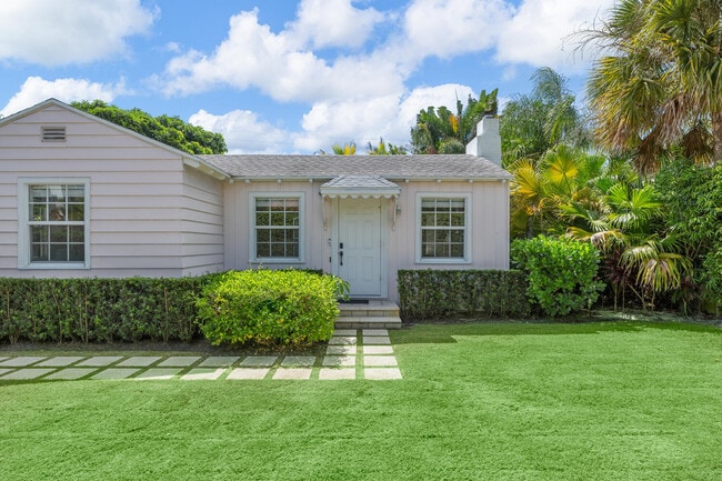 Foto del edificio - 312 Puritan Rd