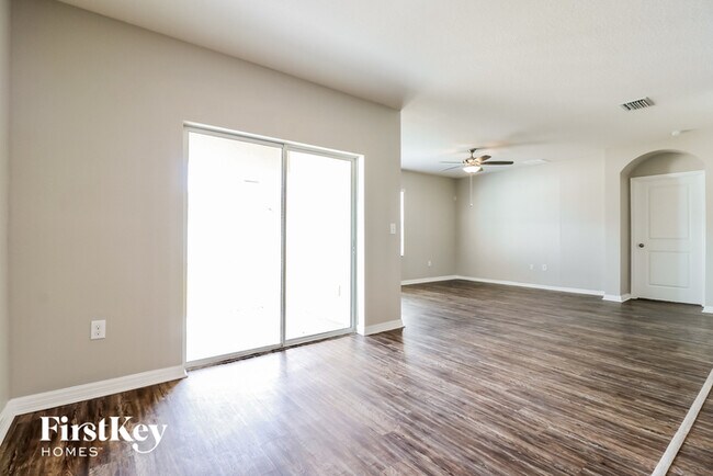Foto del edificio - 36048 Carriage Pine Ct