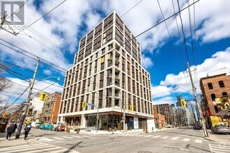 Building Photo - 123-123 Portland St