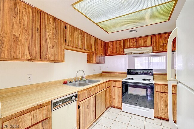 Foto del edificio - 228 N Bruce St