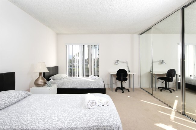 Foto del edificio - 3801 Parkview Ln