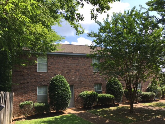 Windemere Apartments - 626 S Montgomery St