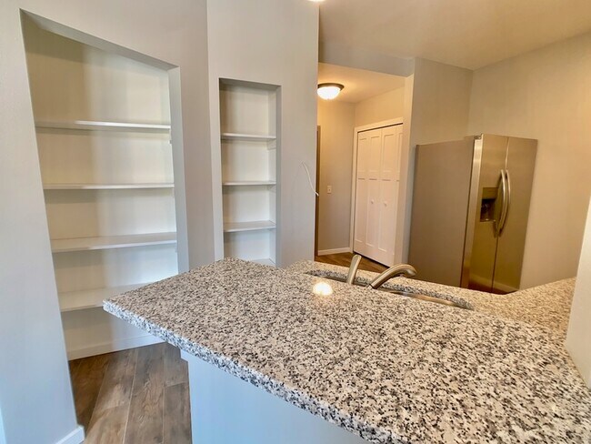 Foto del edificio - 207 E 4th St