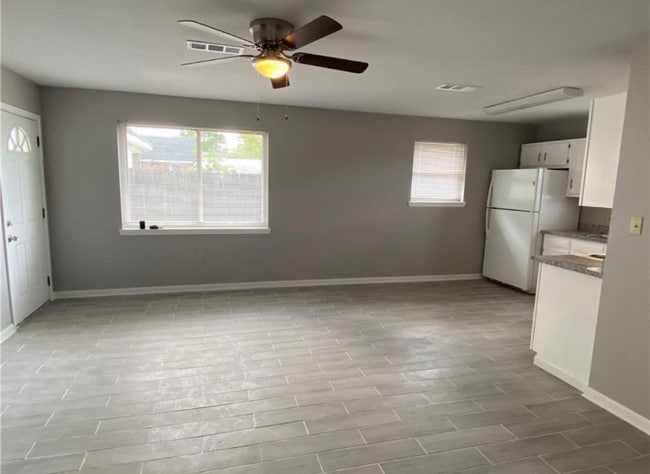 Foto del edificio - 2814 Pakenham Dr