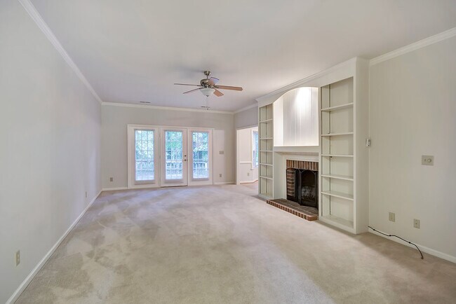 Foto del edificio - 1497 Bremerton Ln