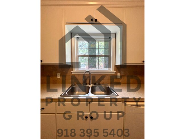 Foto del edificio - 5946 E 4th St