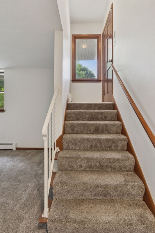 Foto del edificio - 84 Logan Ave W